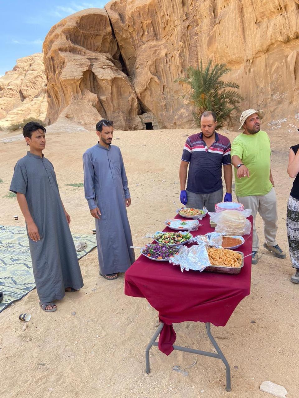 Sunrise Luxury Camp 호텔 와디럼 외부 사진