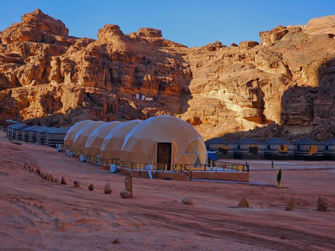 Sunrise Luxury Camp 호텔 와디럼 외부 사진